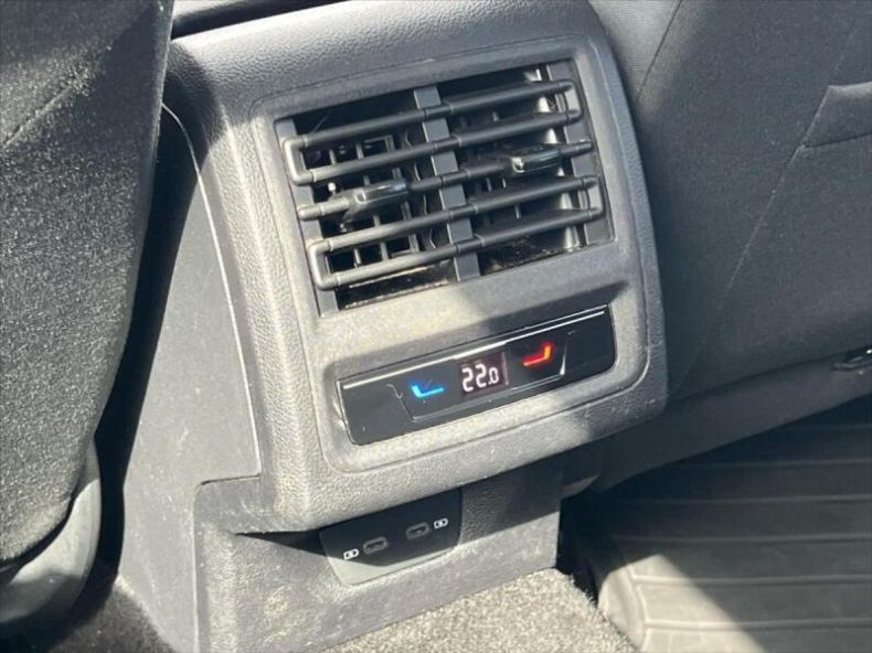 Volkswagen Golf - hlavní fotka
