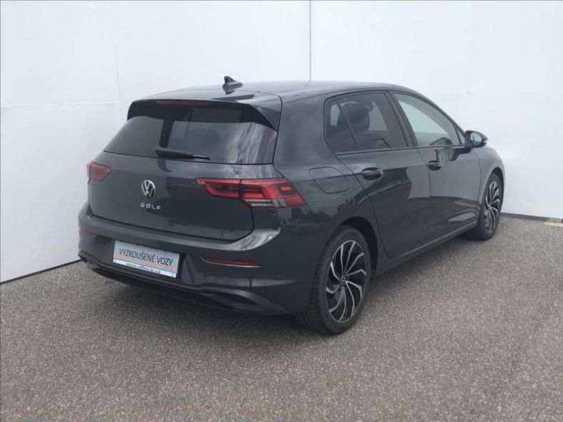 Volkswagen Golf - hlavní fotka