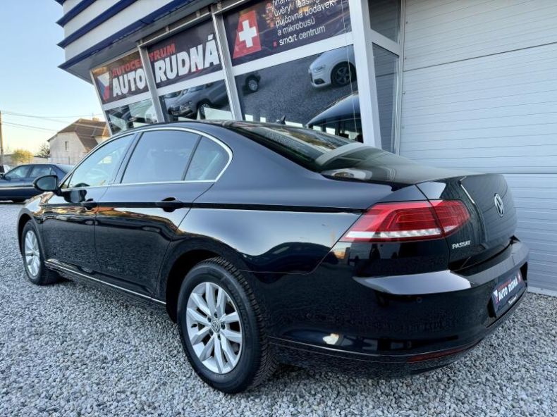 Volkswagen Passat - hlavní fotka
