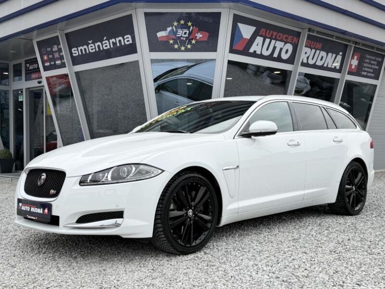 Jaguar XF - hlavní foto