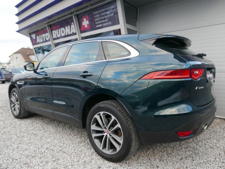 Jaguar F-Pace - hlavní fotka