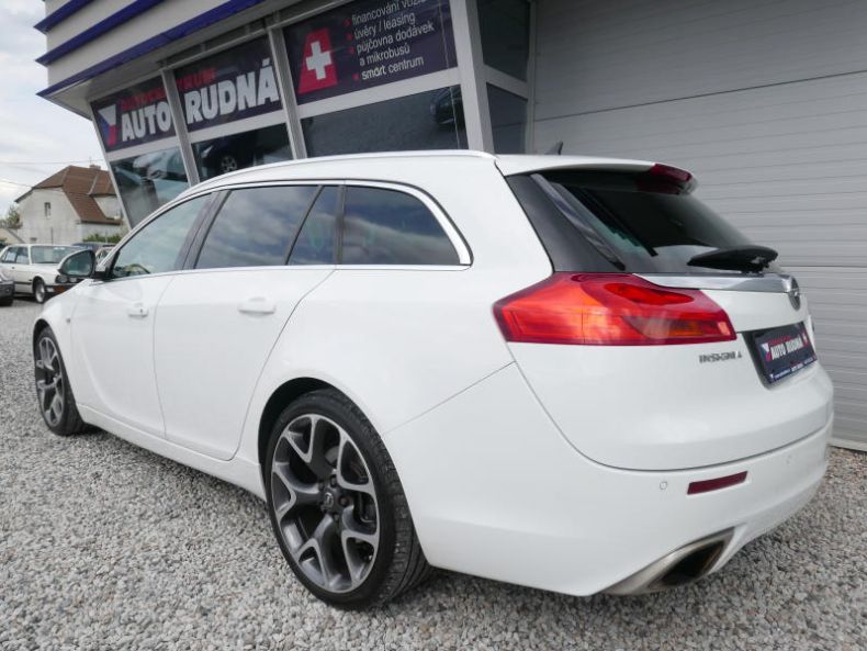 Opel Insignia - hlavní fotka