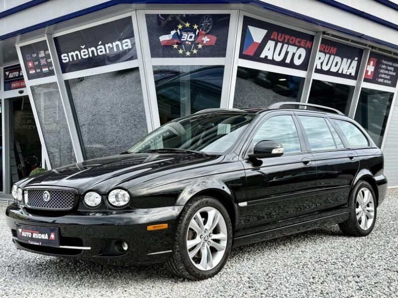 Jaguar X-Type - hlavní foto