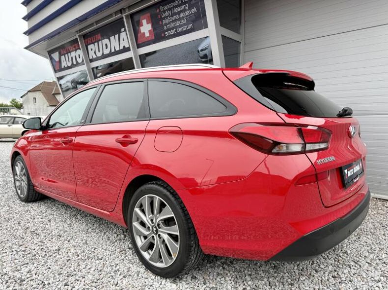 Hyundai i30 - hlavní fotka