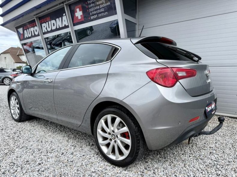 Alfa Romeo Giulietta - hlavní fotka