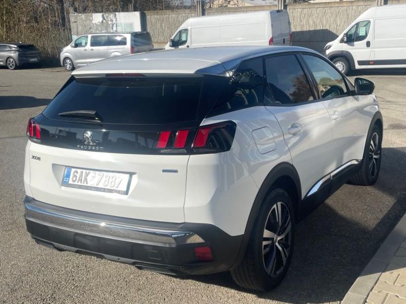 Peugeot 3008 - hlavní fotka