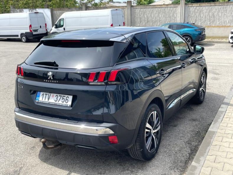 Peugeot 3008 - hlavní fotka