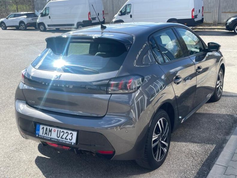 Peugeot 208 - hlavní fotka
