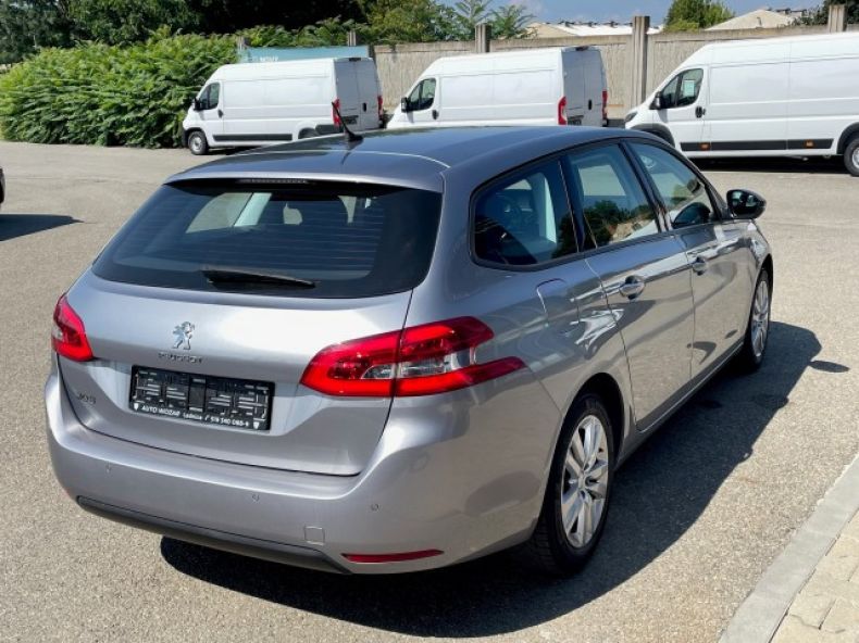 Peugeot 308 - hlavní fotka