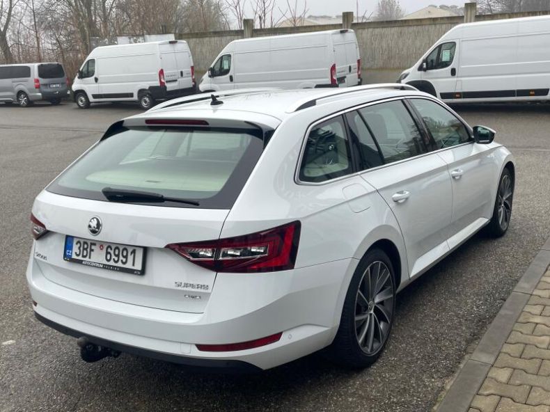 Škoda Superb - hlavní fotka