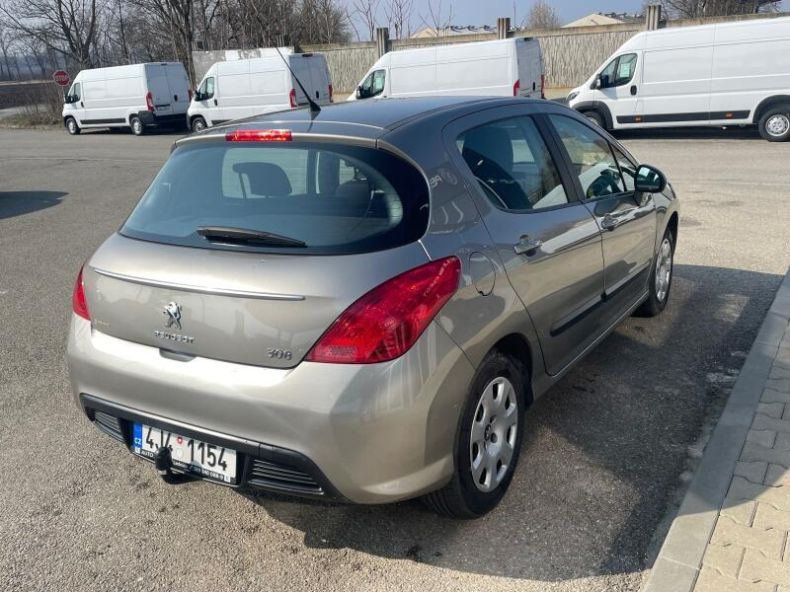 Peugeot 308 - hlavní fotka