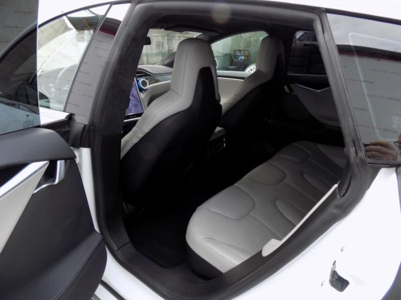 Tesla S-type - hlavní fotka