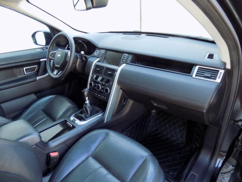 Land Rover Discovery - hlavní fotka