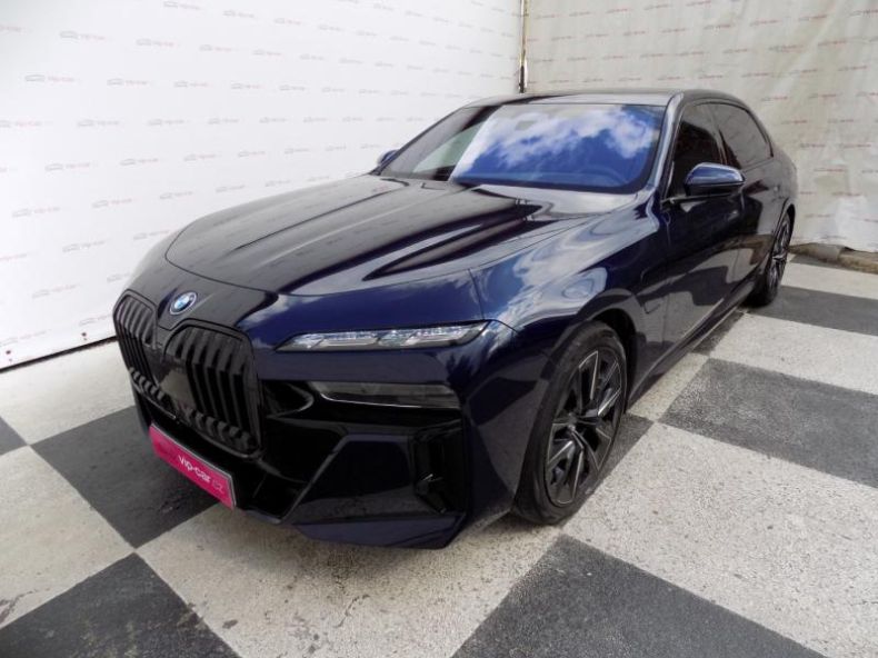 BMW Řada 7 - hlavní foto