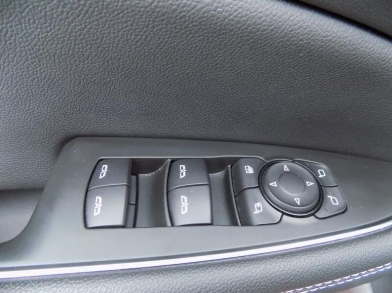 Opel Insignia - hlavní fotka