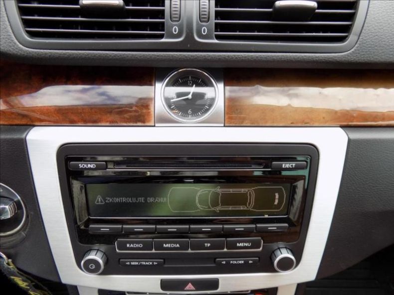 Volkswagen Passat - hlavní fotka