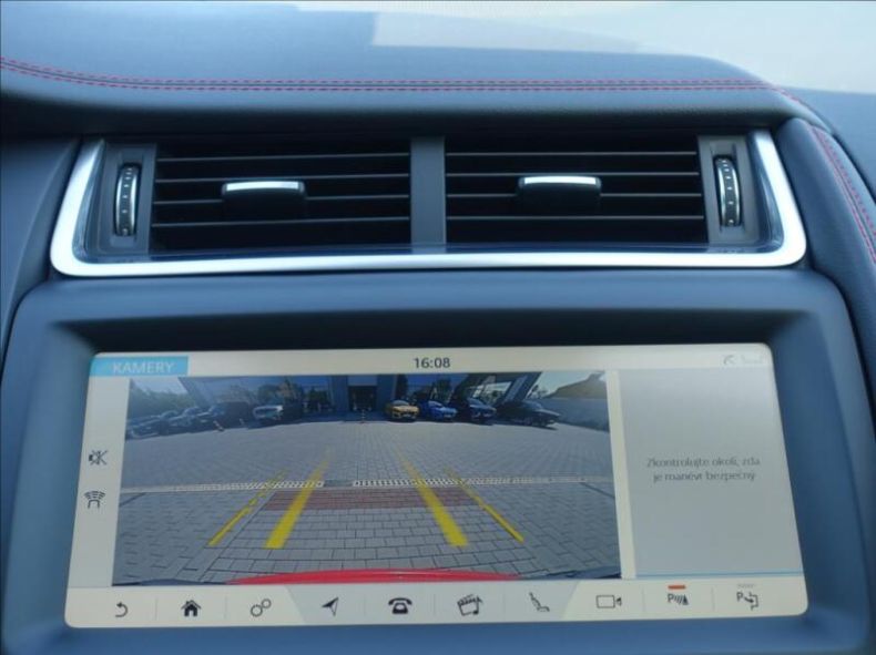 Jaguar E-Pace - hlavní fotka