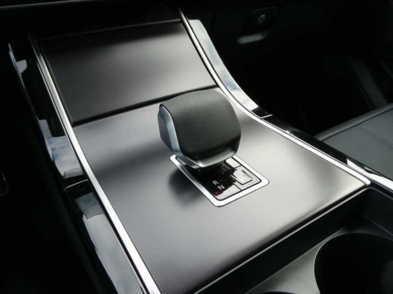 Land Rover Range Rover Velar - hlavní fotka