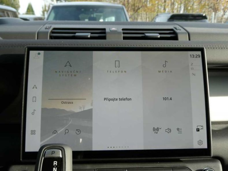 Land Rover Defender - hlavní fotka