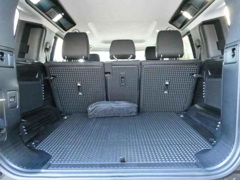 Land Rover Defender - hlavní fotka