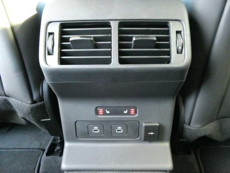 Land Rover Range Rover Velar - hlavní fotka