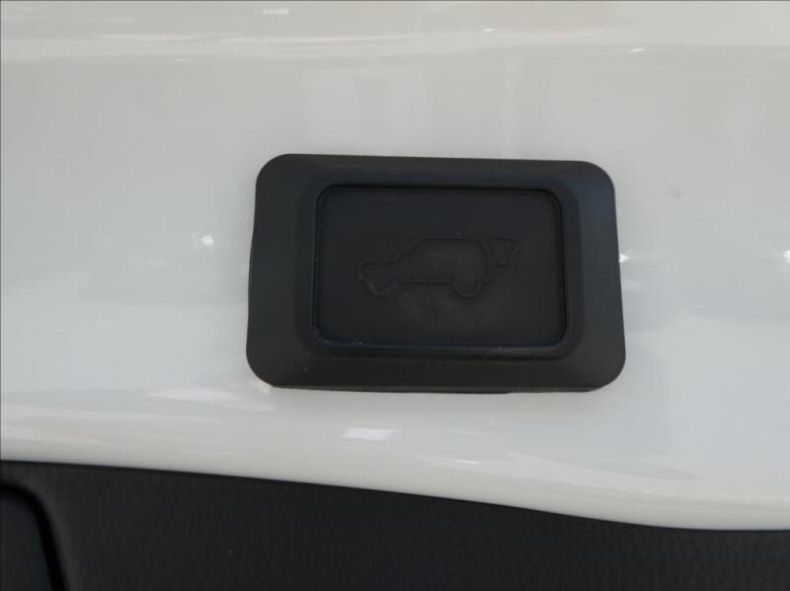 Toyota RAV 4 - hlavní fotka
