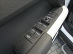 Land Rover Defender - fotka číslo 14