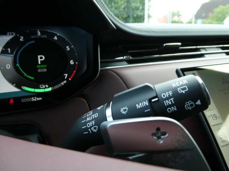 Land Rover Range Rover Sport - hlavní fotka