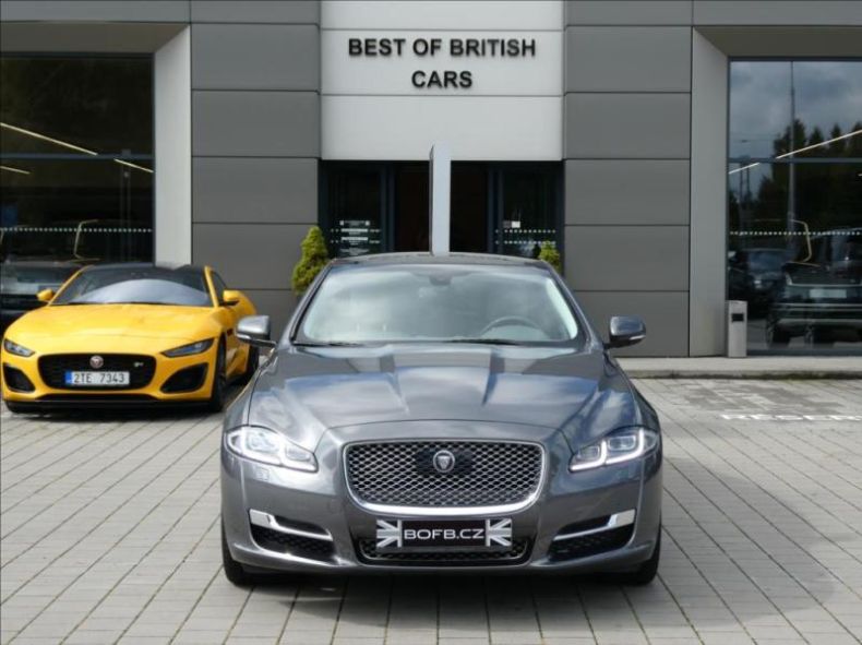 Jaguar XJ - hlavní foto