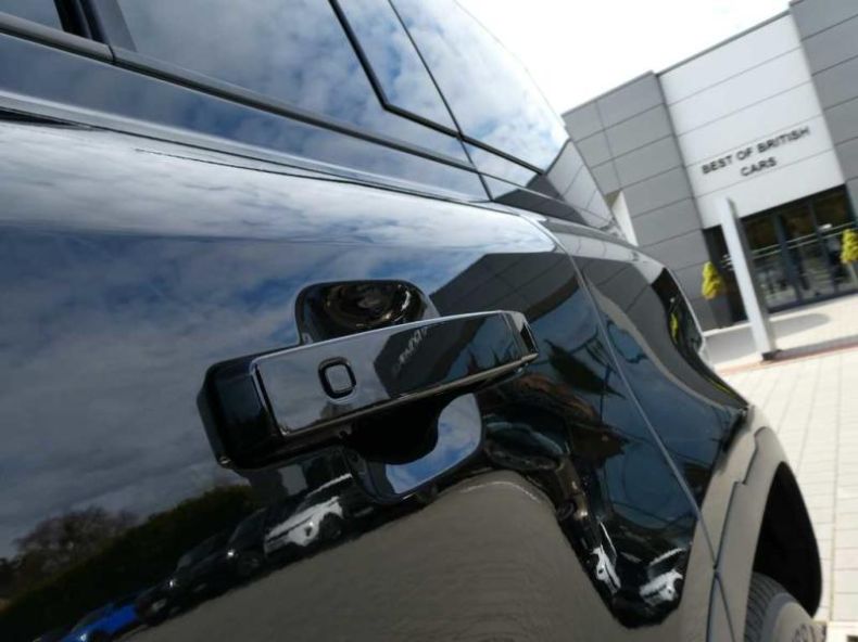 Land Rover Defender - hlavní fotka