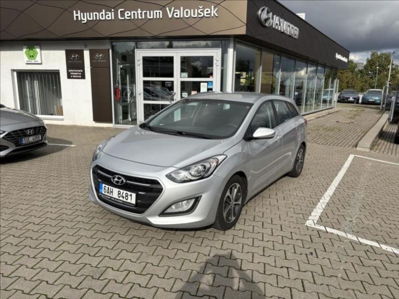 Hyundai i30 - hlavní foto