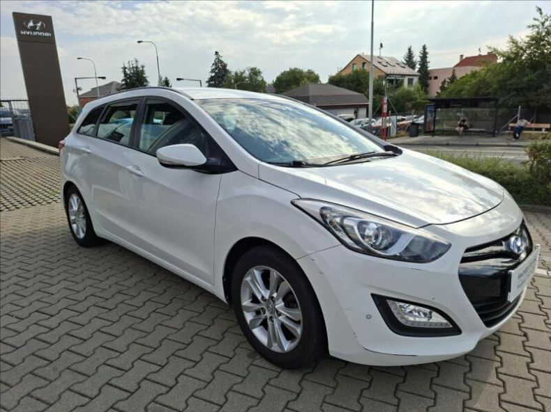 Hyundai i30 - hlavní foto