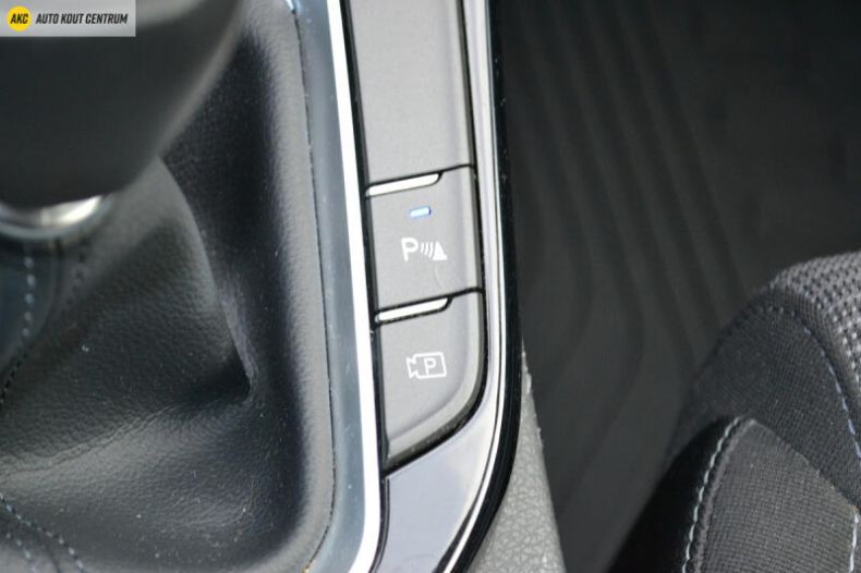 Hyundai i30 - hlavní fotka