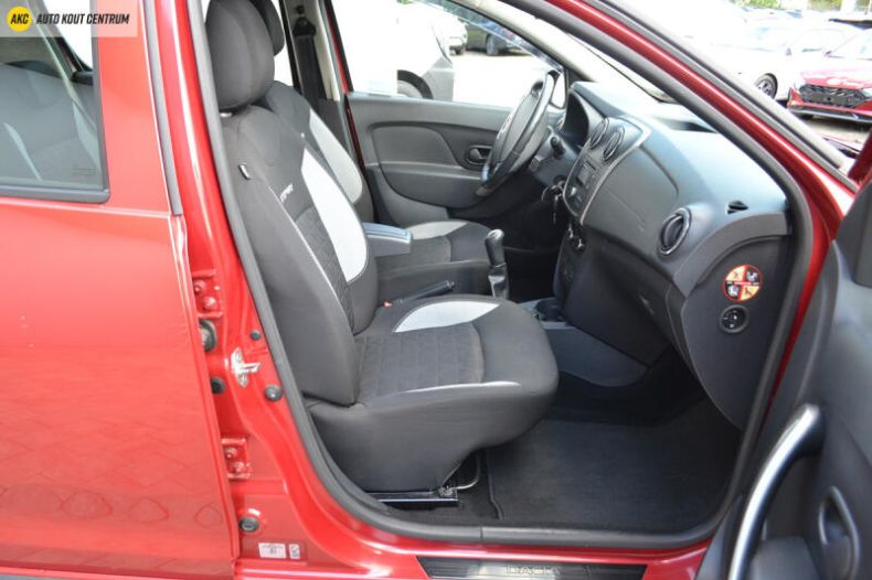 Dacia Sandero - hlavní fotka