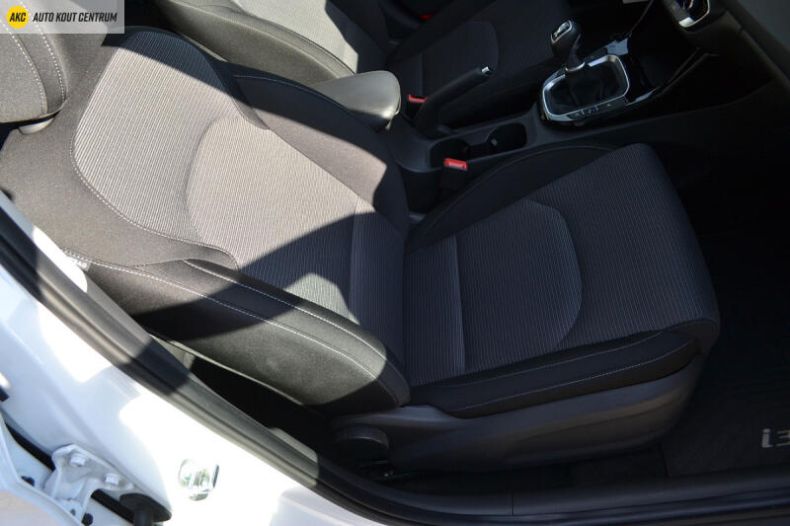 Hyundai i30 - hlavní fotka