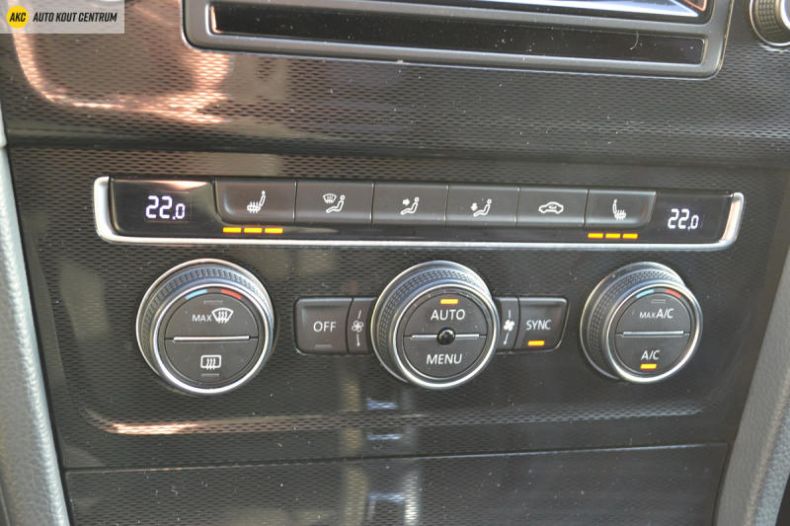 Volkswagen Golf - hlavní fotka