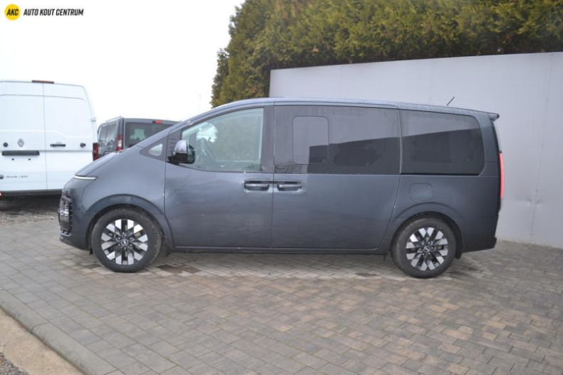 Hyundai Staria - hlavní fotka