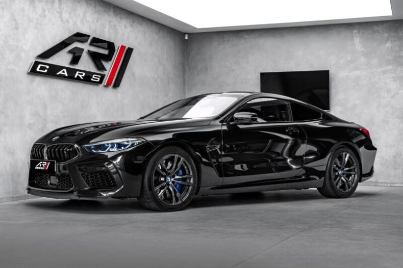 BMW M8 - hlavní foto
