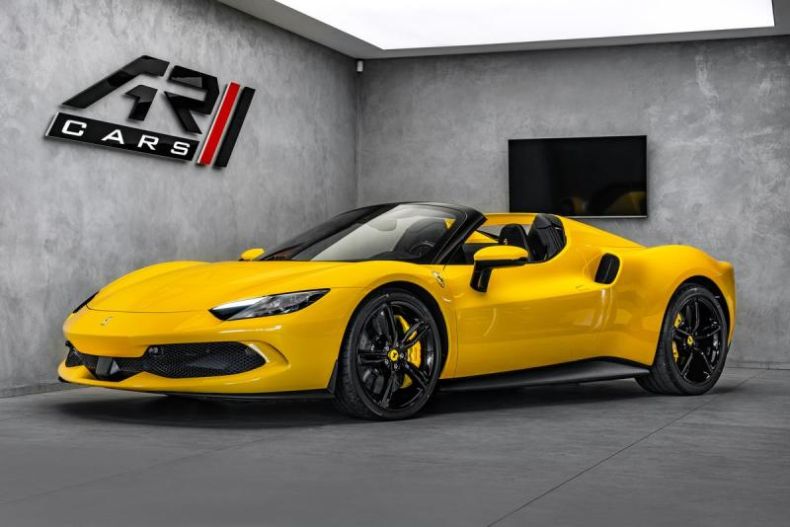 Ferrari 296 GTS - hlavní foto