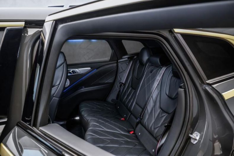 BMW XM - hlavní fotka