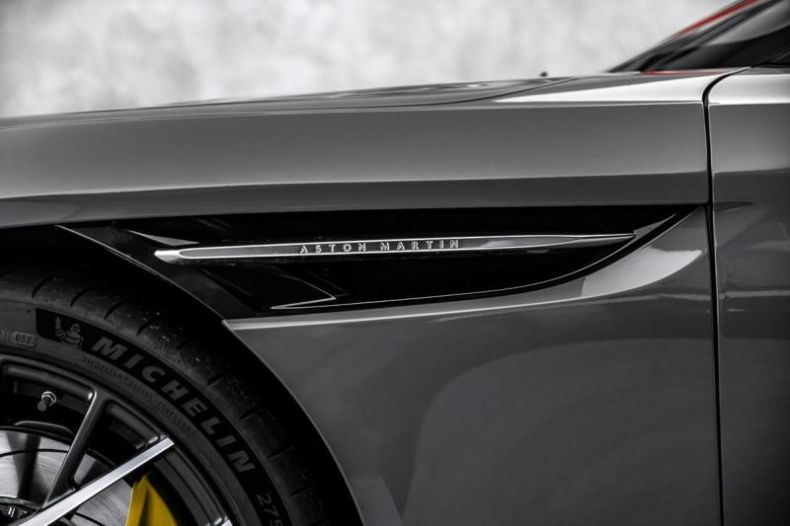 Aston Martin DB12 - hlavní fotka