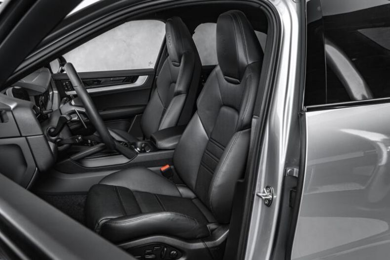 Porsche Cayenne - hlavní fotka