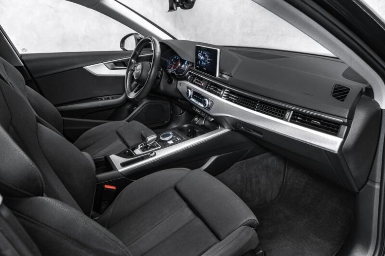 Audi A4 - hlavní fotka