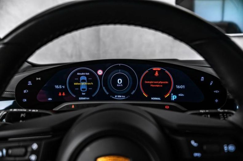 Porsche Taycan - hlavní fotka