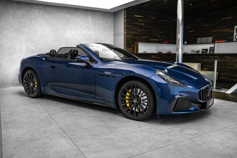 Maserati GranCabrio - hlavní fotka
