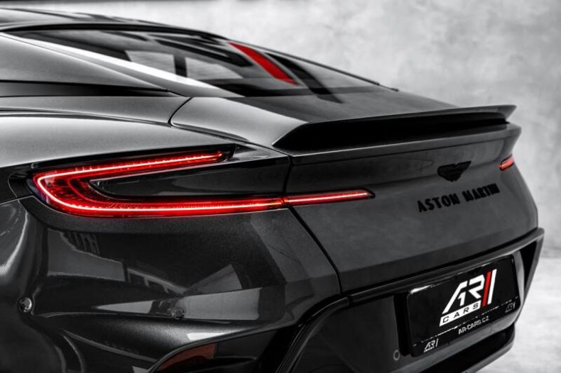 Aston Martin DB12 - hlavní fotka