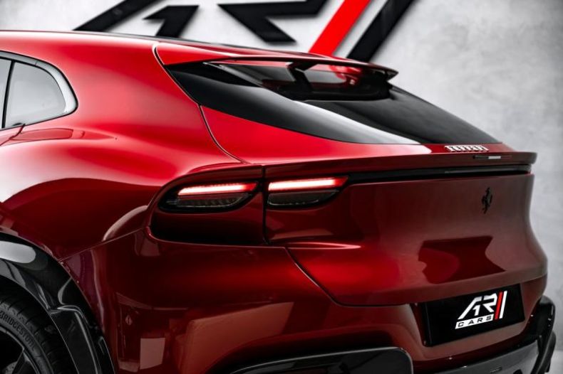 Ferrari Purosangue - hlavní fotka