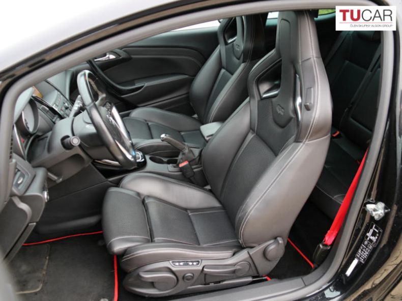 Opel Astra - hlavní fotka