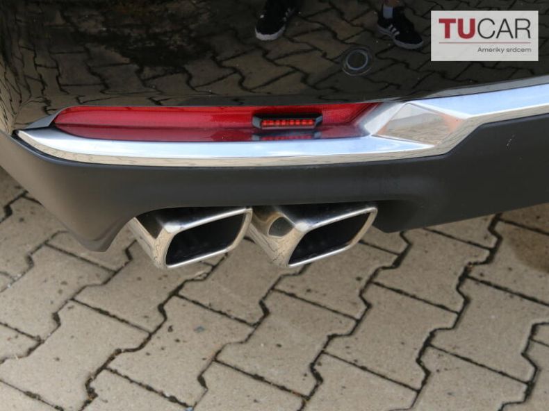 Chevrolet Tahoe - hlavní fotka