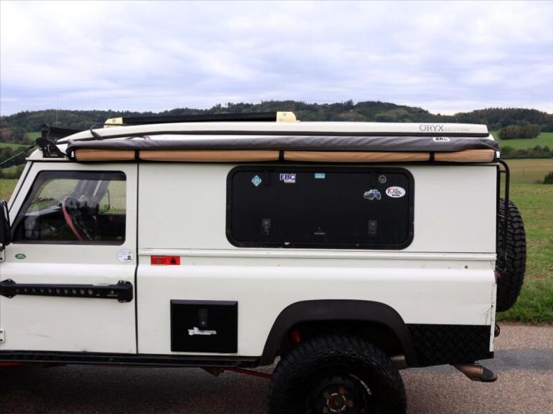 Land Rover Defender - hlavní fotka